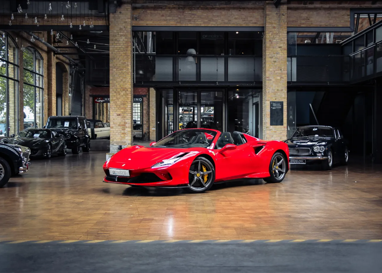 Ferrari F8 Spider LIFT, CARBON, LED, XPEL, RACING SEATS